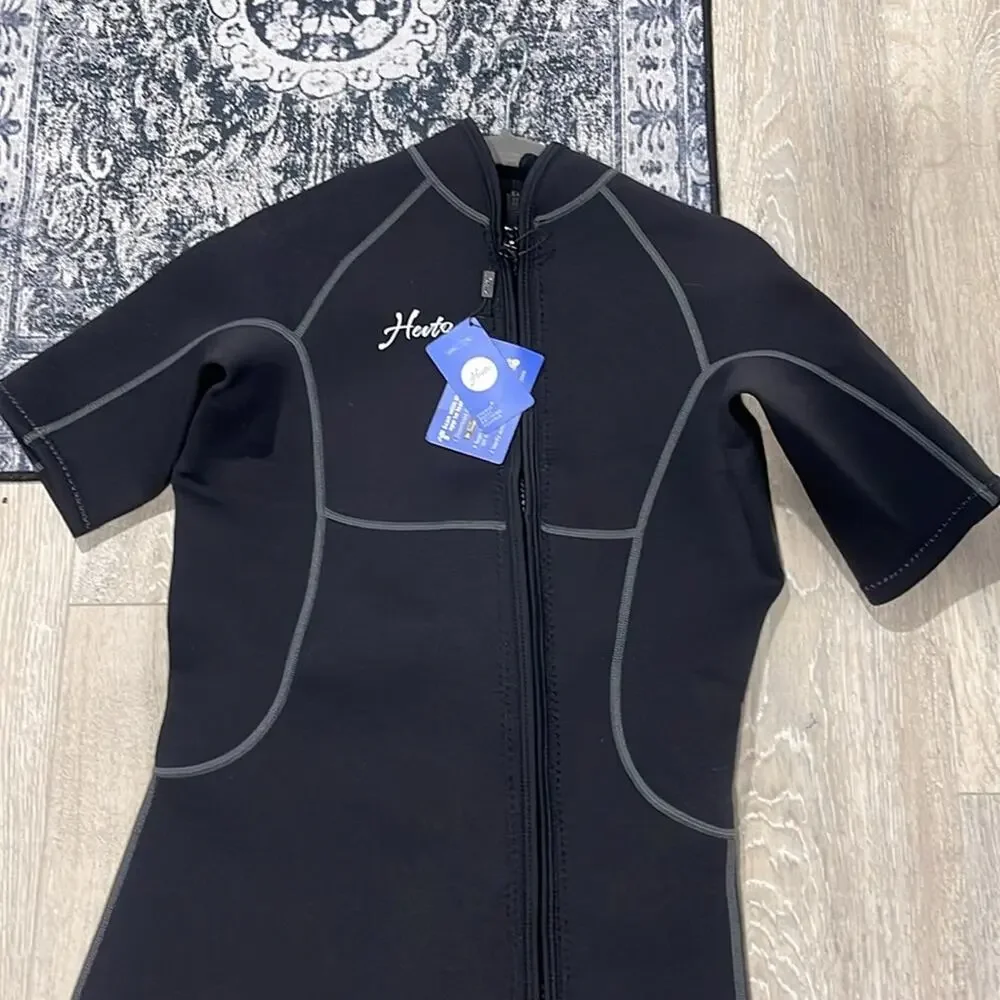 Hebto size small  surfing short wetsuit